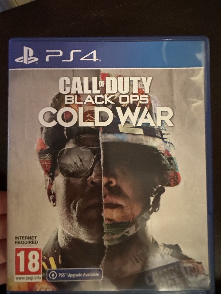 Продавам PS4 в добро състояние