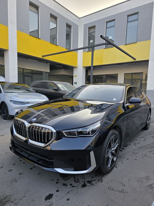 BMW i5 35L eDrive 2024