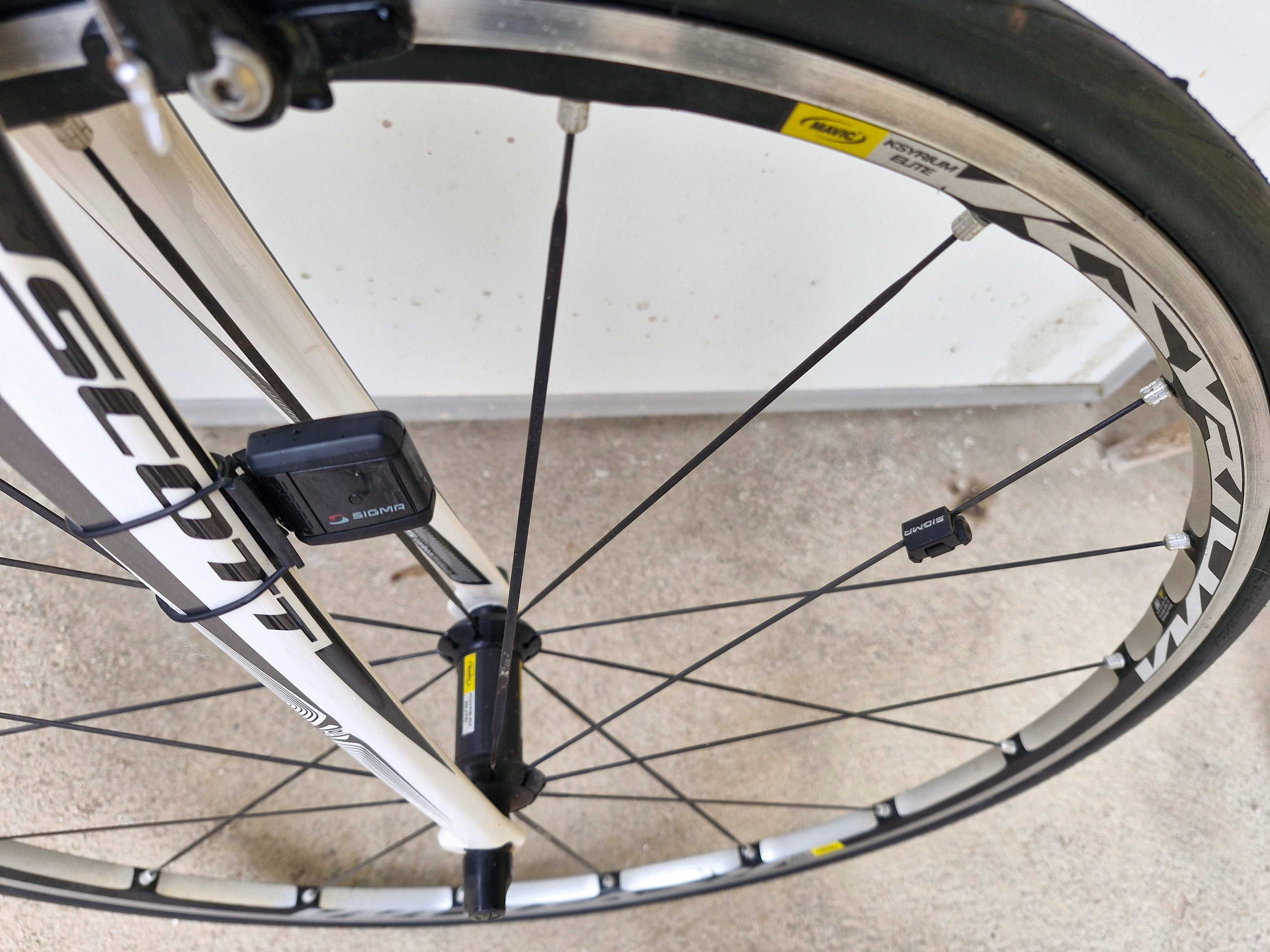 Карбонов Шосеен Велосипед  Scott CR1 Elite Carbon Road Bike