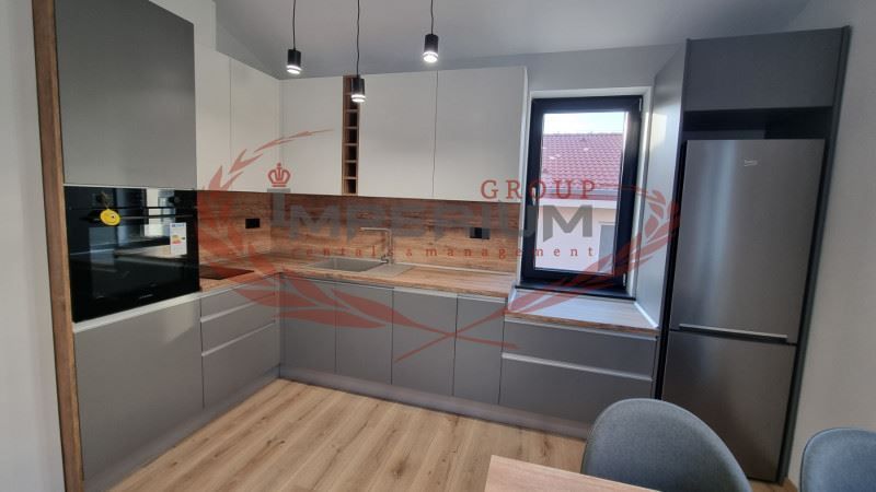 Дава се под наем Двустаен апартамент в Варна, Левски - 80 кв.м за 714 € - Снимка #2