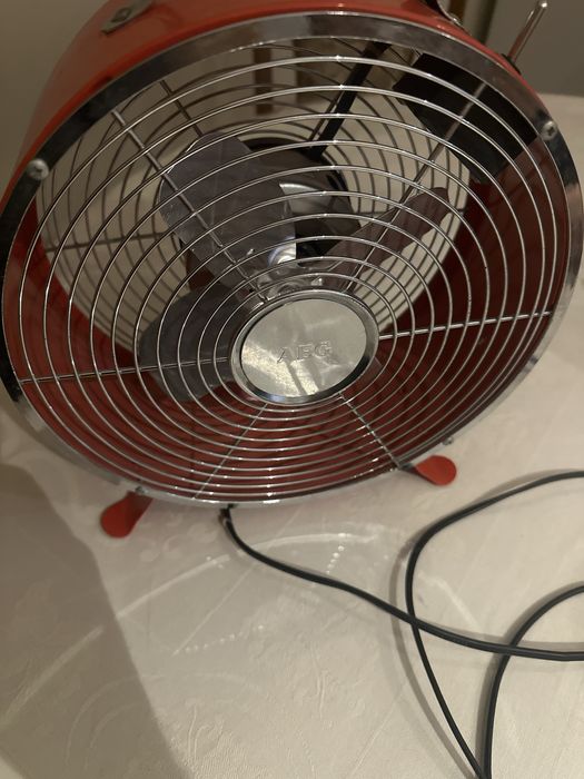 Ventilator AEG foarte putin folosit ca si nou