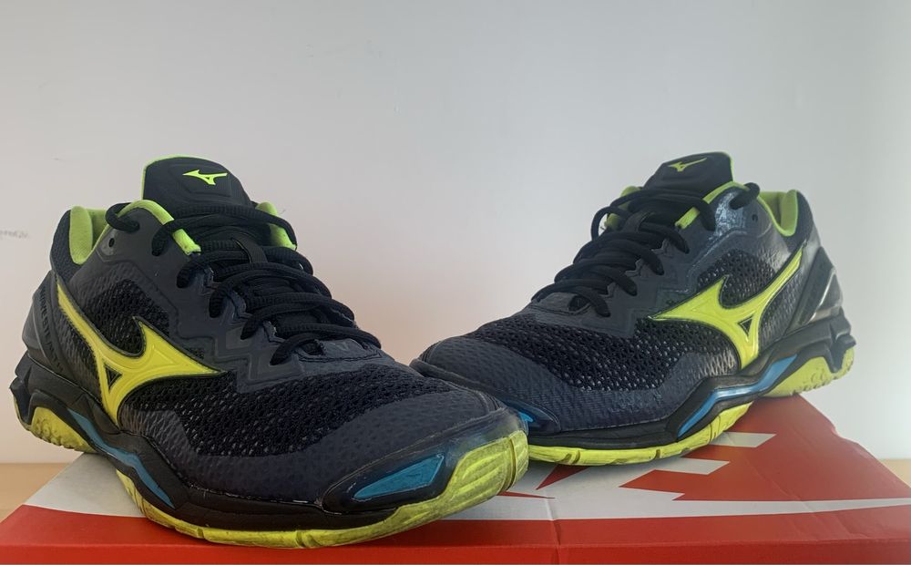 Mizuno wave Stealth V