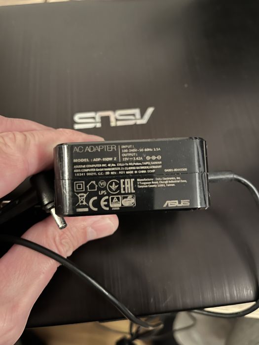 Laptop Asus X540UBR cu procesor i5 gen 8