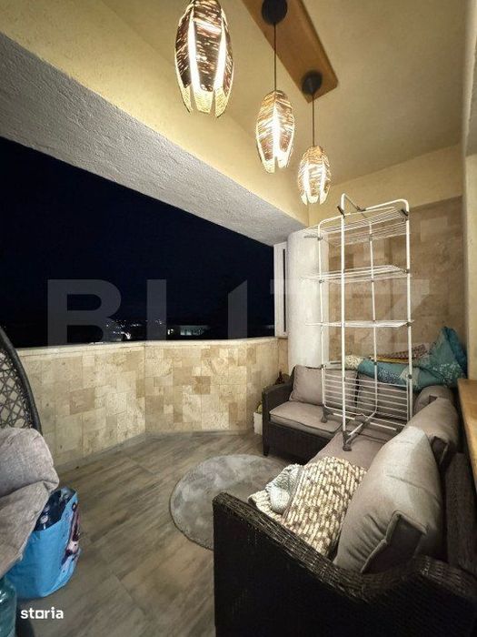 Apartament cu 3 camere, 97 mp, etaj intermediar, decomandat, zona Cent