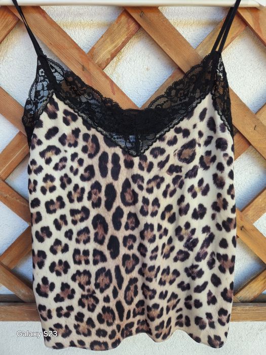 Top ocazie damă, material dantela cu voal