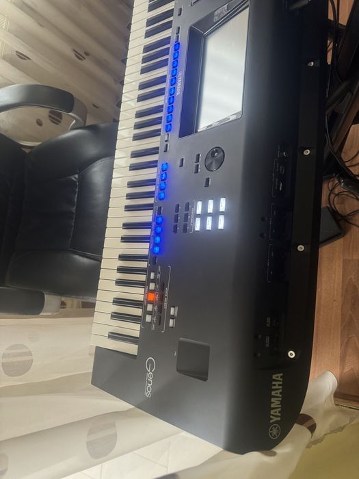 Vand orga Yamaha Genos