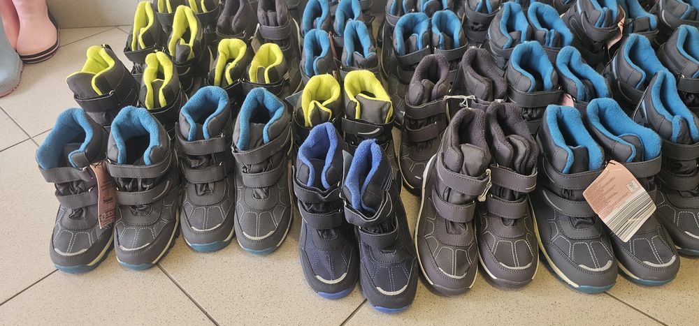 Ghete copii marime de la 31 la 36  inperneabile