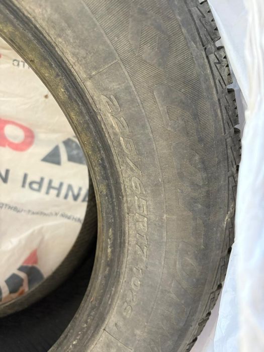 225/65/17  1 сезон журген целые почти новые