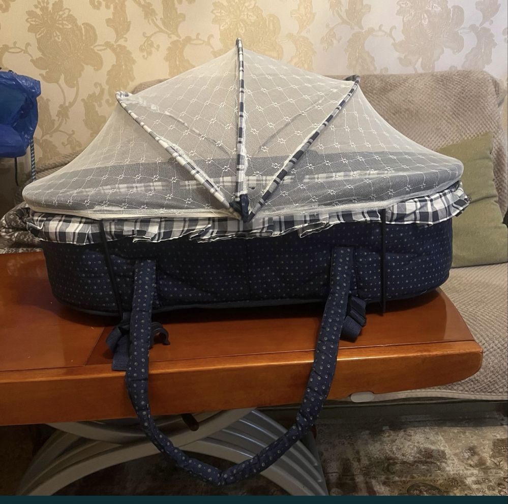 Продам манеж кровать ( растет с ребенком о до 10 лет) и коляску