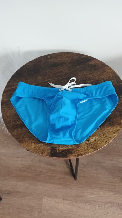 Vând slip de baie pt bărbati