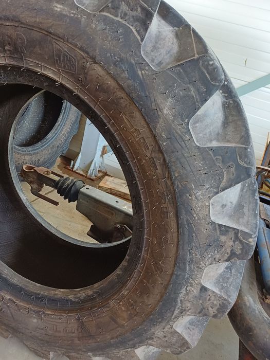 Cauciucuri utilaje dumpere manitou jcb telescopic