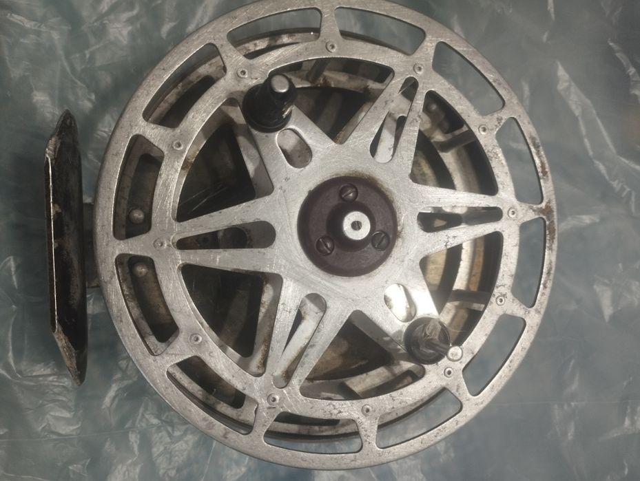 Катушка рыболовная