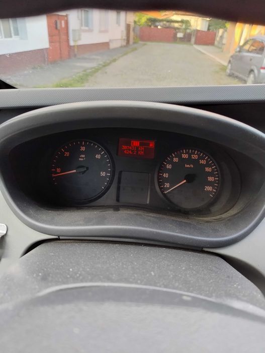Opel Vivaro 8+1 - 2.0 - 2012 - Lung