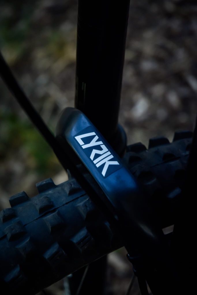 Furcă RockShox Lyrik RCT3 27.5" – în stare foarte bună