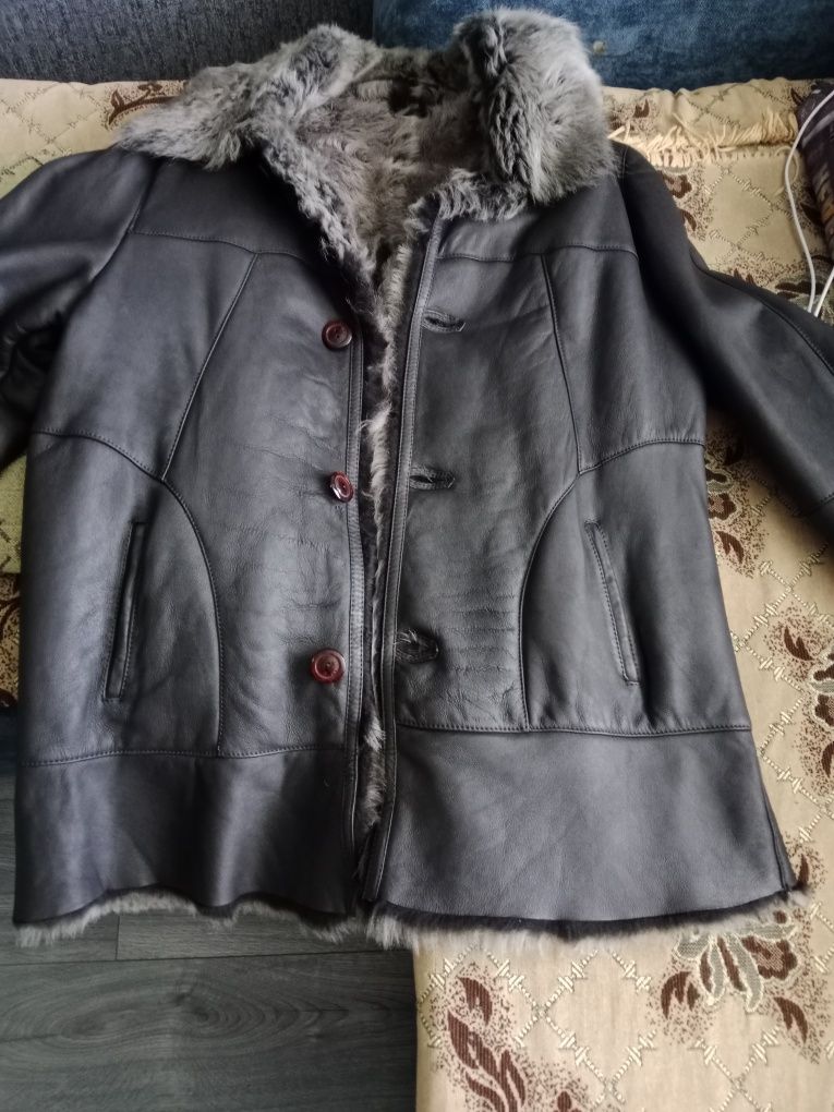 Продам дублёнку.