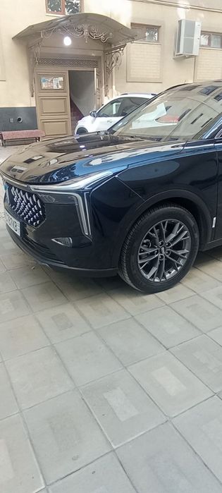 Bestune T55 Sotiladi
