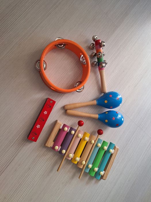 Лот детски дървени музикални играчки