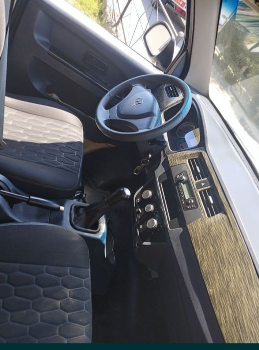 Ташкент буйлаб мусор ташиш.