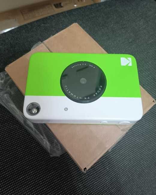 Цифров фотоапарат KODAK Printomatic с пълноцветен незабавен печат