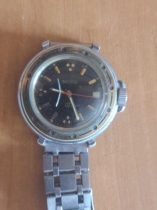 Часы амфибия - "Восток" ,,командирские" ,  водонепроницаемые.