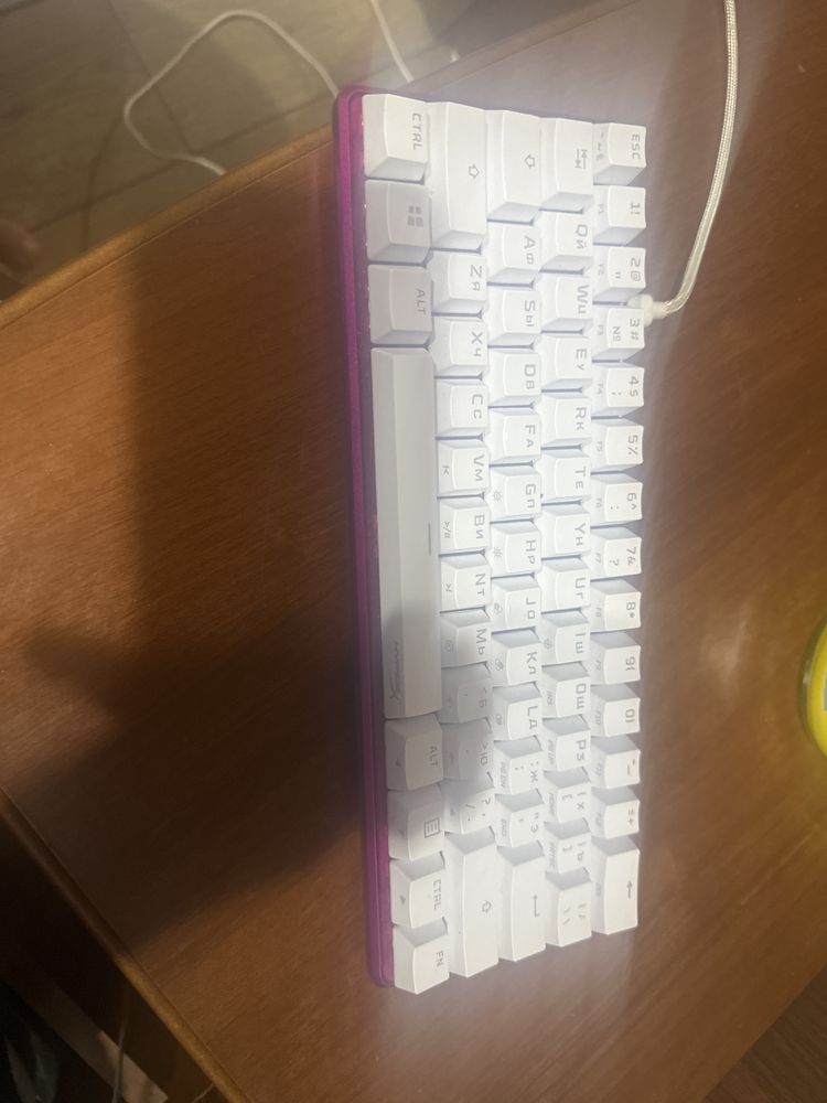 Клавиатура HyperX Alloy Origins 60 Pink 572Y6AA