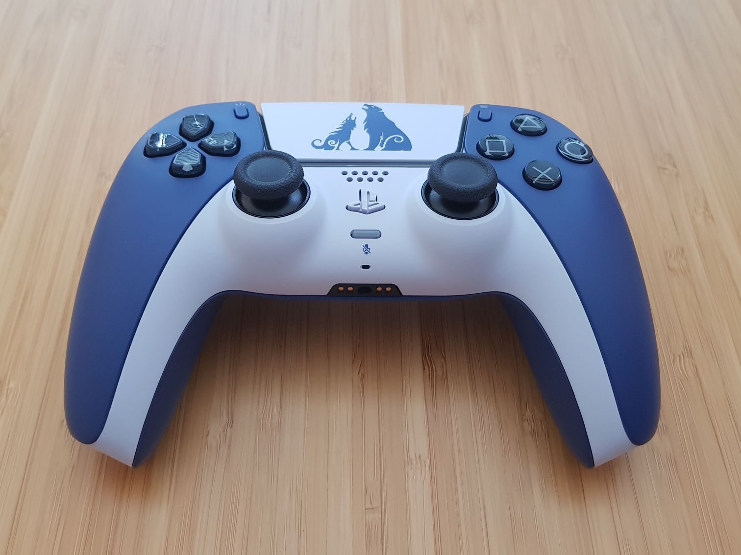 PS5 DualSense Controller - God of War Ragnarok Limited Edition