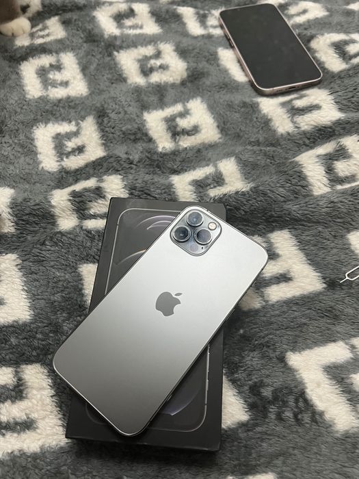 Продам айфон 12 про 78% 128gb.Iphone 12 pro