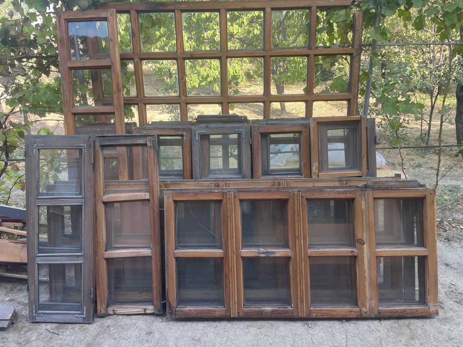 Б/у   окно и  дверь  без коробок