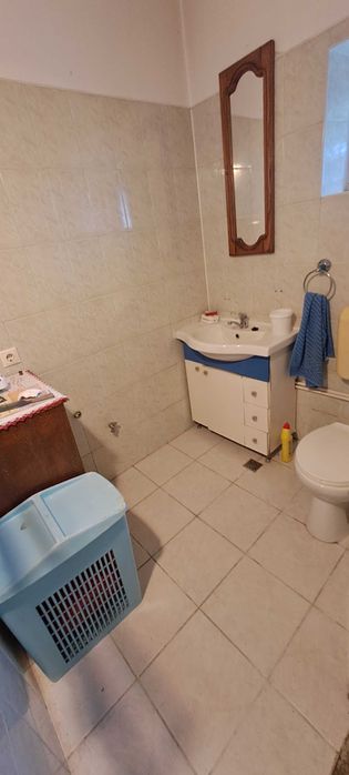 Casă cu 3 camere de vânzare