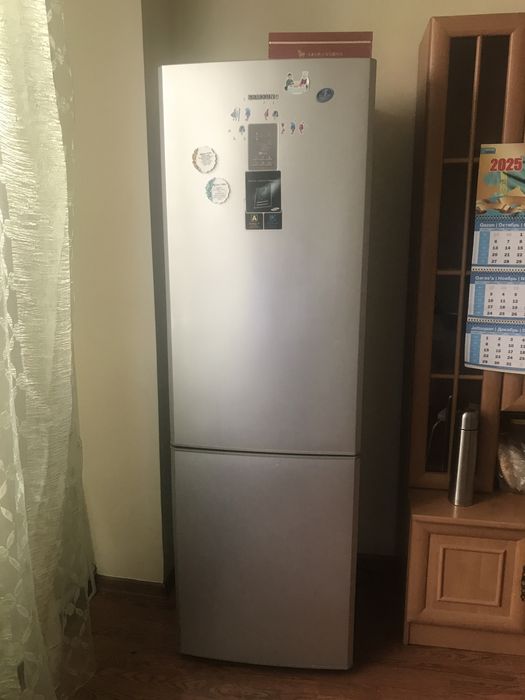 Холодильники и морозильник stinol