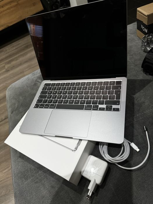 Лаптоп Apple MacBook Air 13