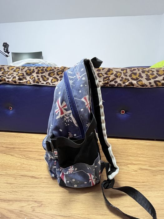 Ghiozdan unisex cu 7 compartimente de depozitare