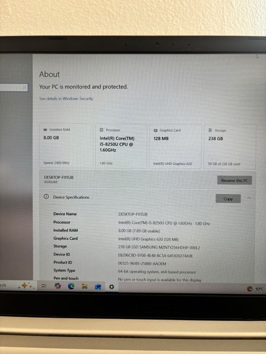 Asus ultra slim• i5-8th gen• 256gb ssd• 15” infinity edge.