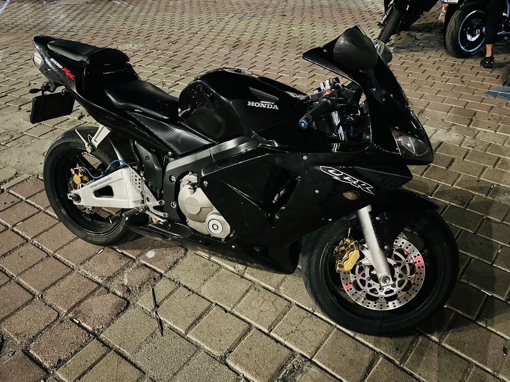 Vand honda cbr 600 rr 2004