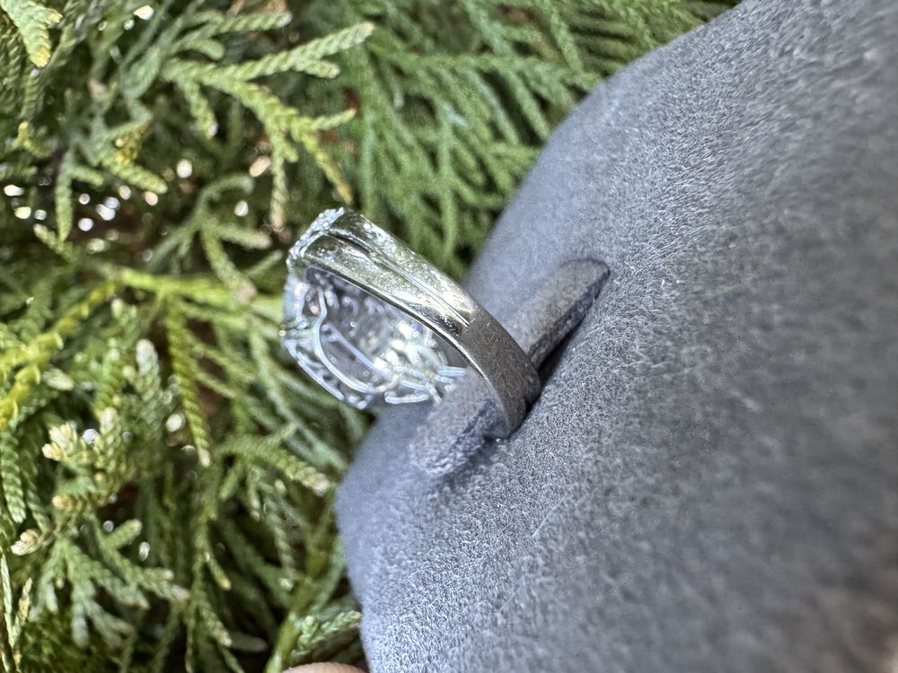 Inel din aur si diamante