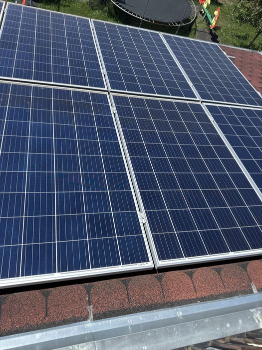 Acumulator victron energy si panou fotovoltaic axitec