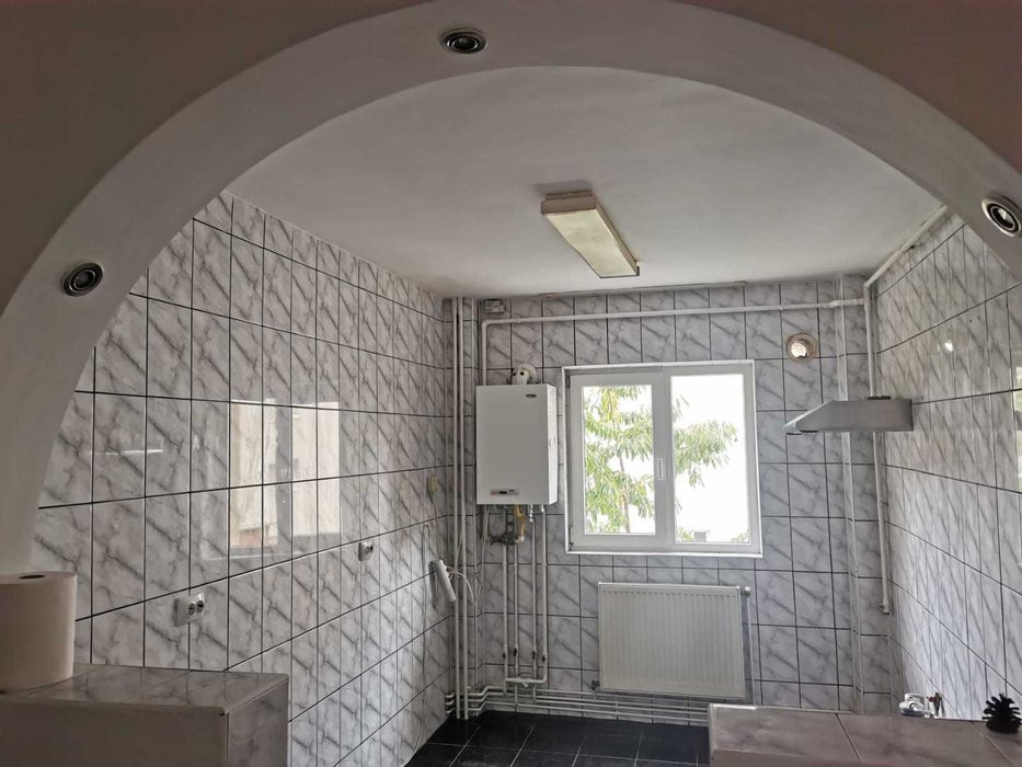 Brasov, Racadau vis a vis de Scoala 25,  2 camere, liber