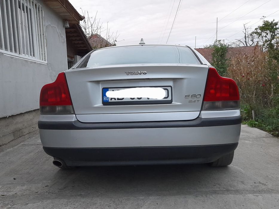 Vând Volvo S60 TURBO