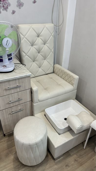 Продам кресло педикюрное с раковиной