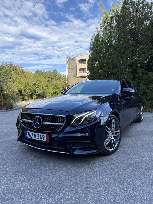 Mercedes-benz E220 9G/AMG Packet/Digital/Head up/Keyless go/Distronic