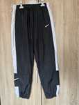 Анцузи Nike, Adidas