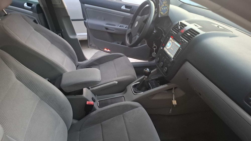 Vand masina propietate personala