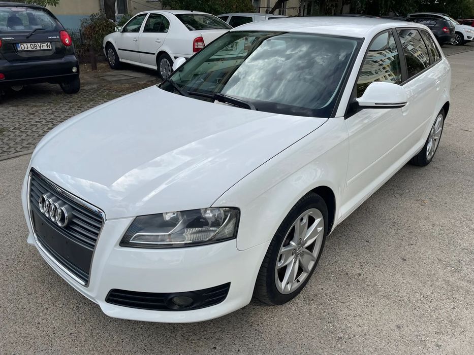 Audi A3 2.0d,140cp, EURO 5 ,camera marsarier,NAVI,int.piele,unic prop,2 chei