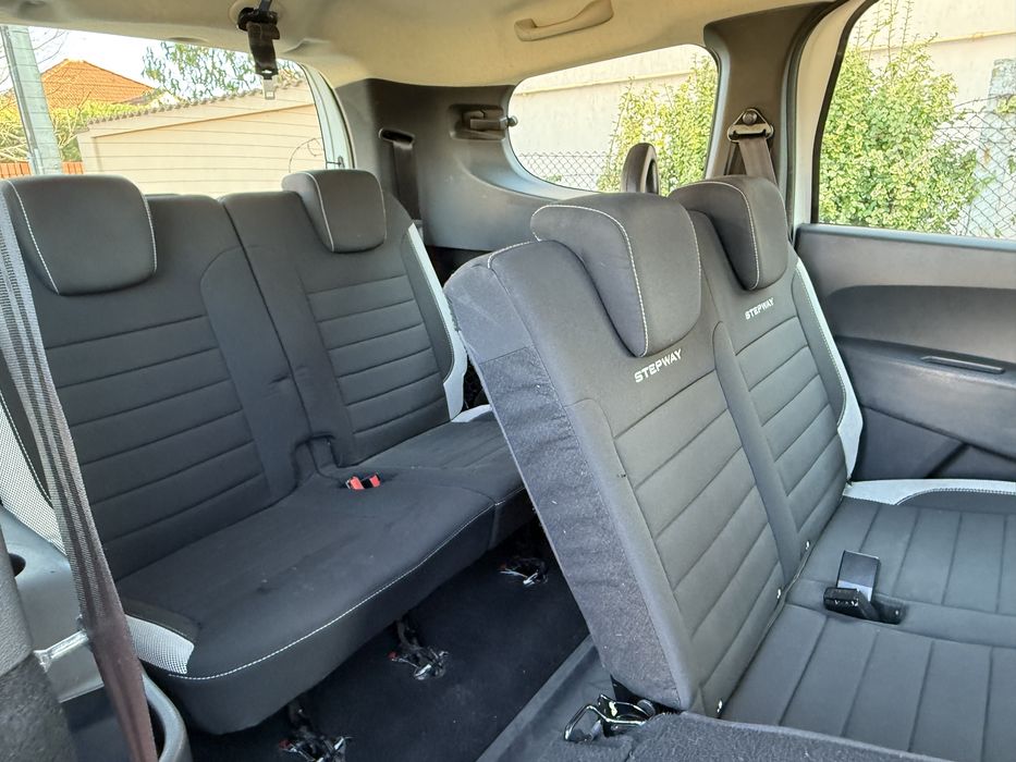 Lodgy Stepway 2020 1.5 d 7 locuri