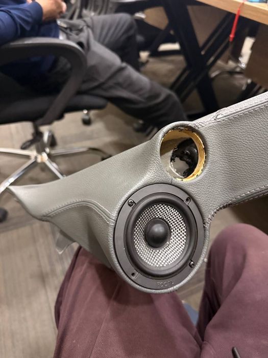 focal sredniy+ stoyka gentra koja