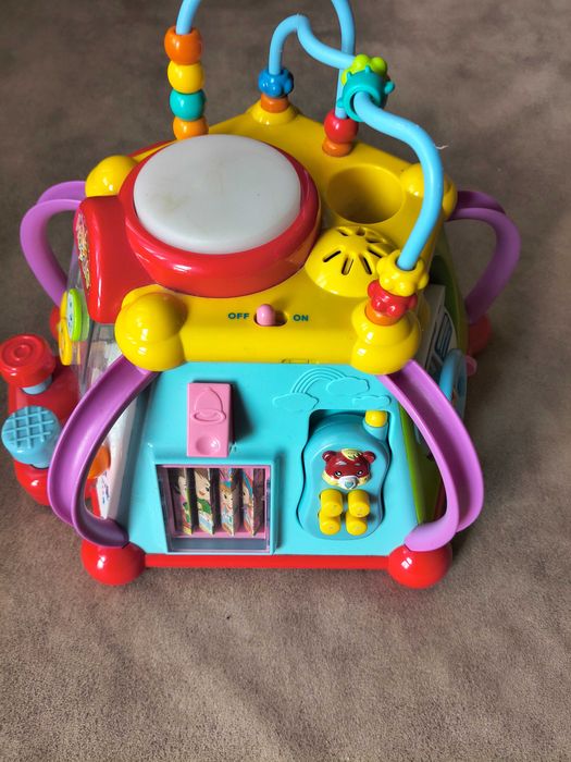 Дървени играчки и музикален куб Hoodle pyramid