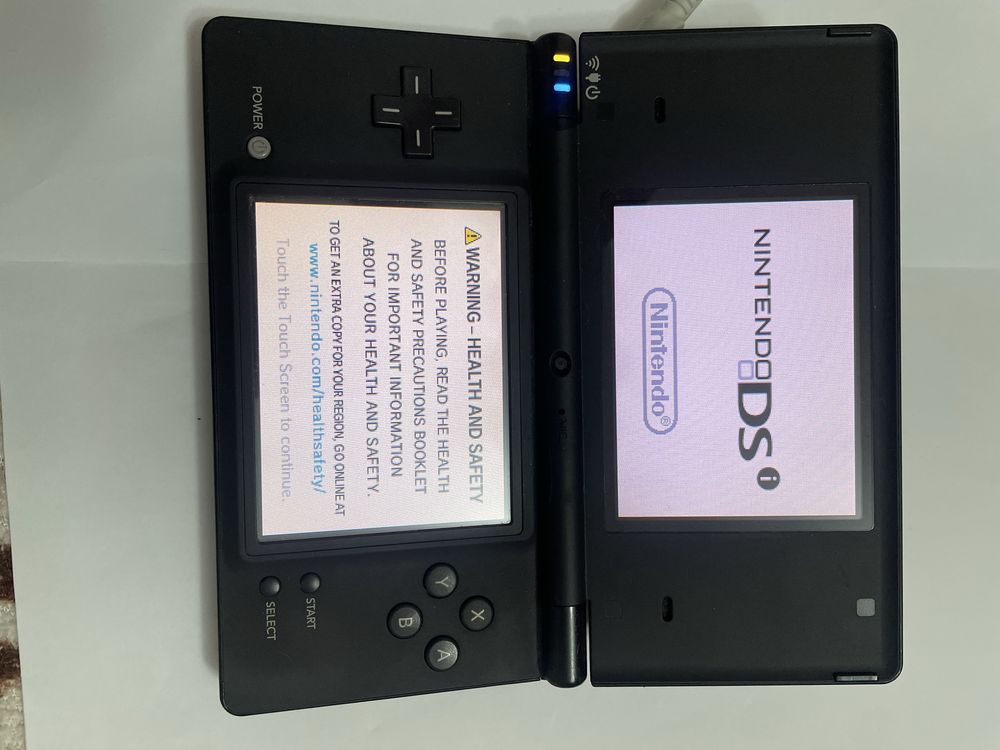 Nintendo DSi black cu ecrane impecabile stare f buna