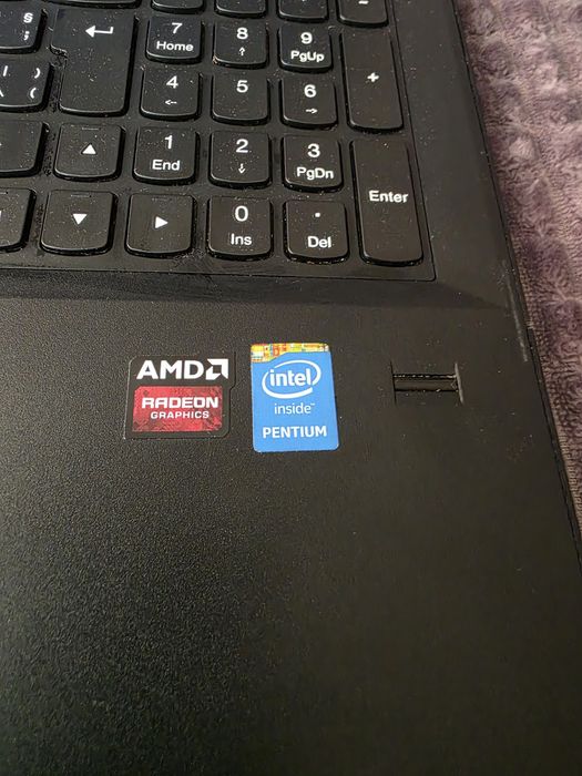 Лаптоп Lenovo B50-70