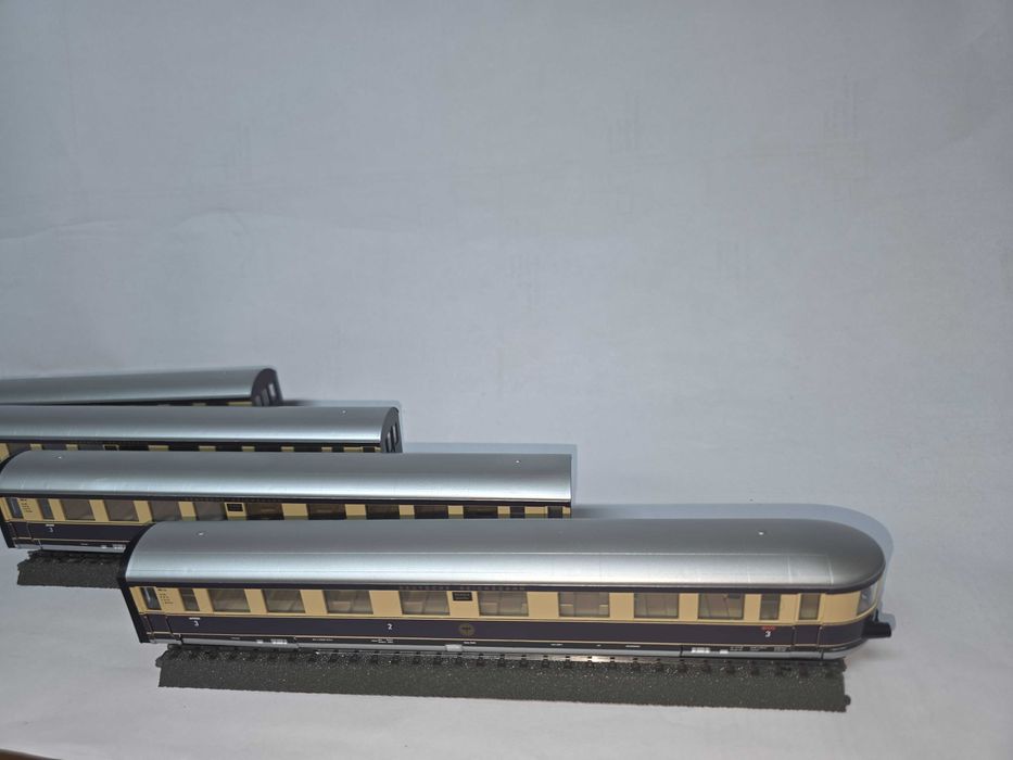 Rivarossi BR 61 - garnitura Henschel Wegmann - produs nou