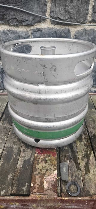 Vând butoi de bere inox 50 L și 30 L